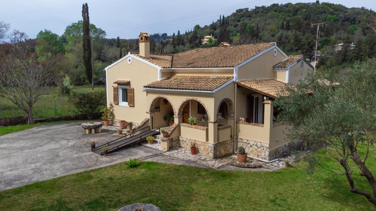 Villa Haris Gazatika Екстер'єр фото